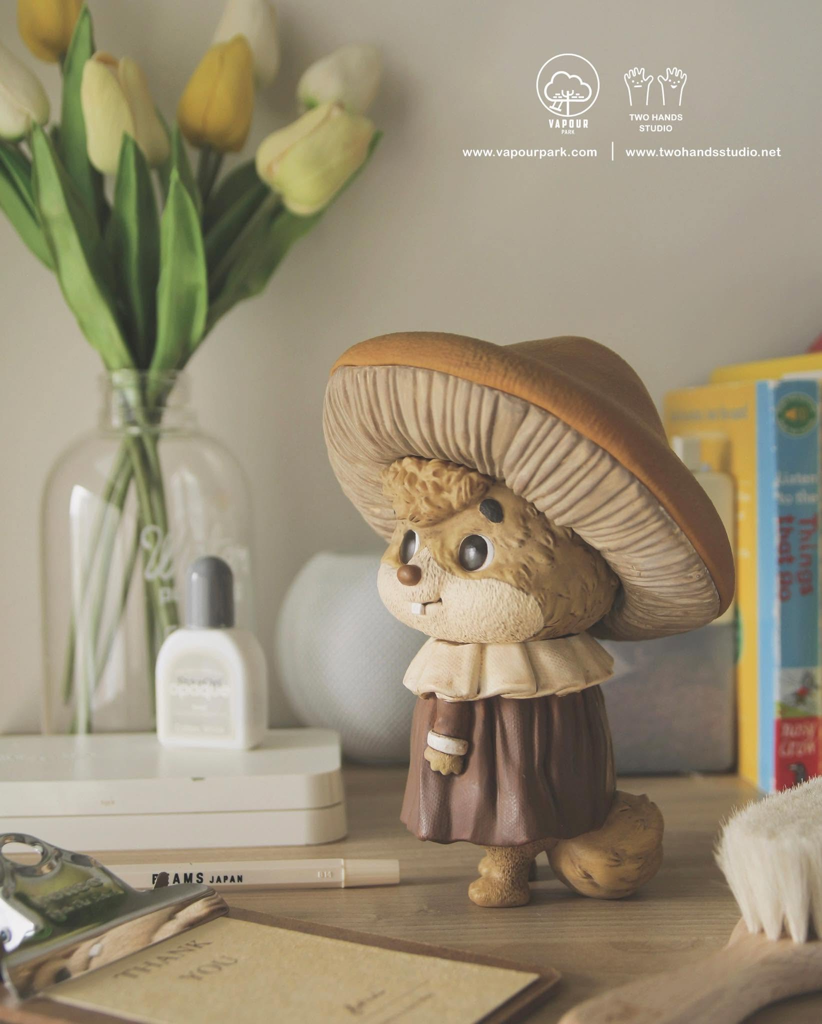 Chipmunk Dandelion Ver. by Vapour Park X Two Hands Studio, 8 soft vinyl art toy, close-up details showcase its intricate design.