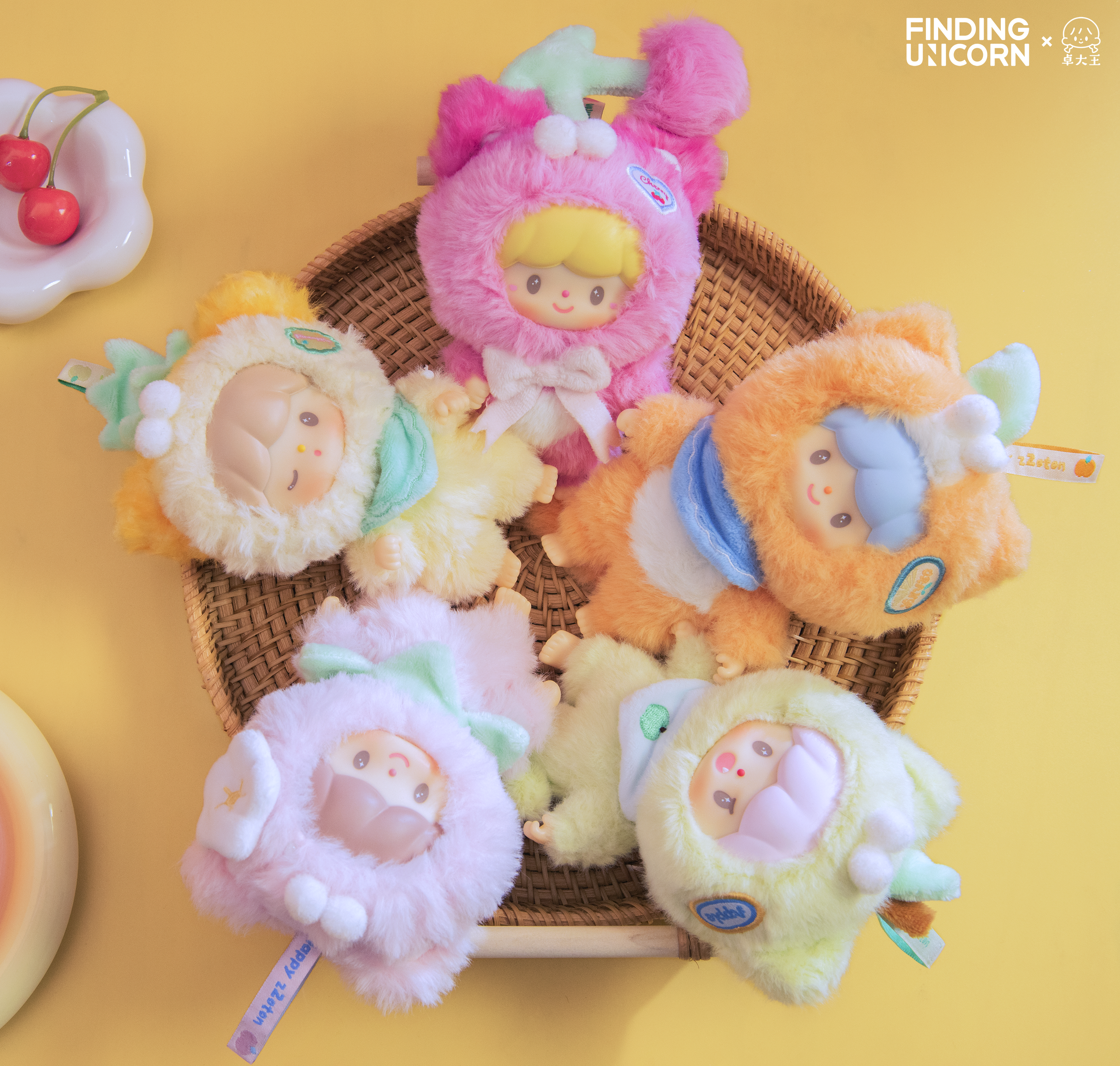 zZoton Cat Fruit Basket Blind Box Plush Series featuring stuffed animals in a basket, offering a fruity scent and playful design for summer vibes.