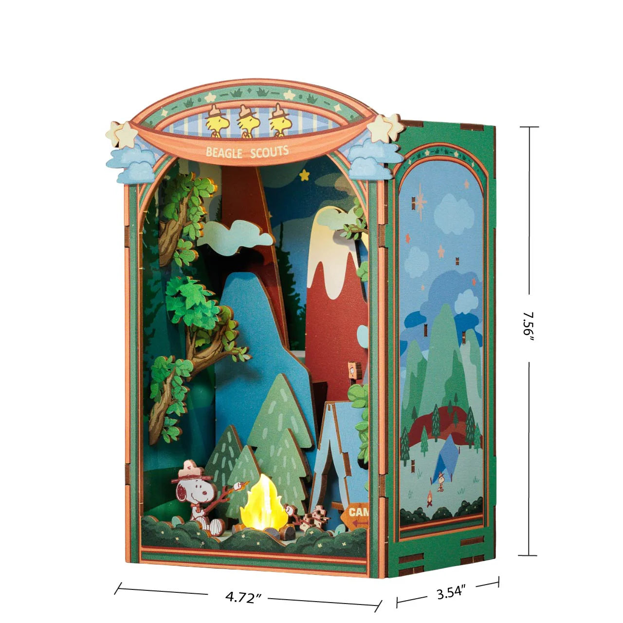 Peanuts® Snoopy’s Beagle Scouts diorama kit: Snoopy and Woodstocks camping with tent, campfire, and mountain backdrop. Includes details like clouds, stars, and signpost.