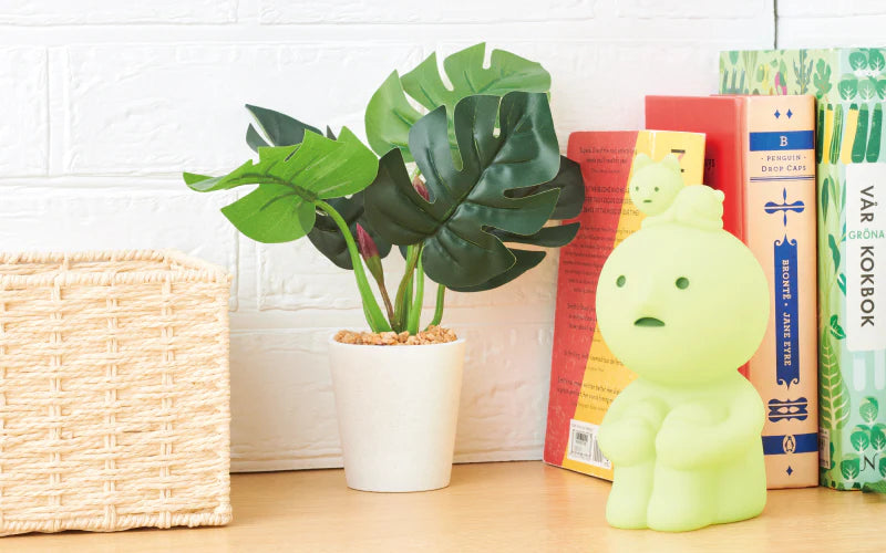 A Smiski Touch Light featuring Smiski and Smiskitty, part of the Smiski Living Series. Tap to adjust brightness levels. Micro USB charger included. Dimensions: W83 x D92 x H173mm.